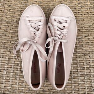 Melissa girls pink sneakers size 5